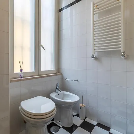 Piazza Alessandria - Fromhometorome * Roma