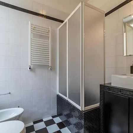 Piazza Alessandria - Fromhometorome Roma