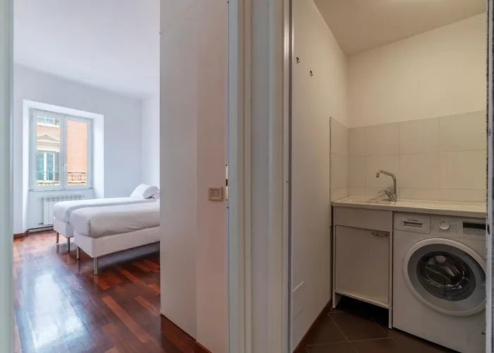 Piazza Alessandria - Fromhometorome * Roma