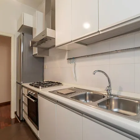Apartment Piazza Alessandria - Fromhometorome Rome