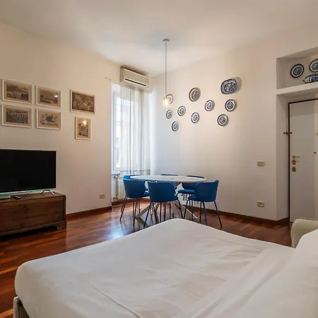 Piazza Alessandria - Fromhometorome *