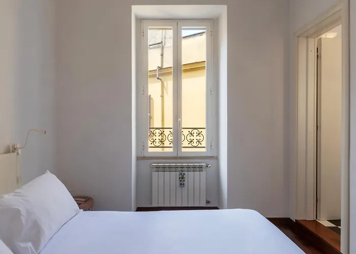 Piazza Alessandria - Fromhometorome