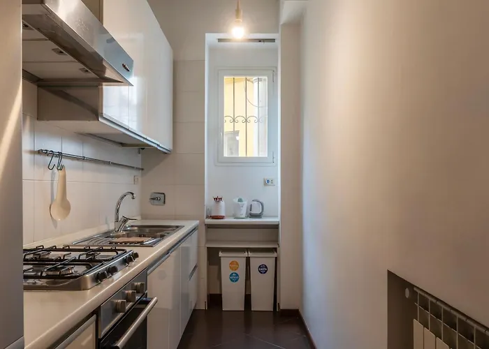 Piazza Alessandria - Fromhometorome